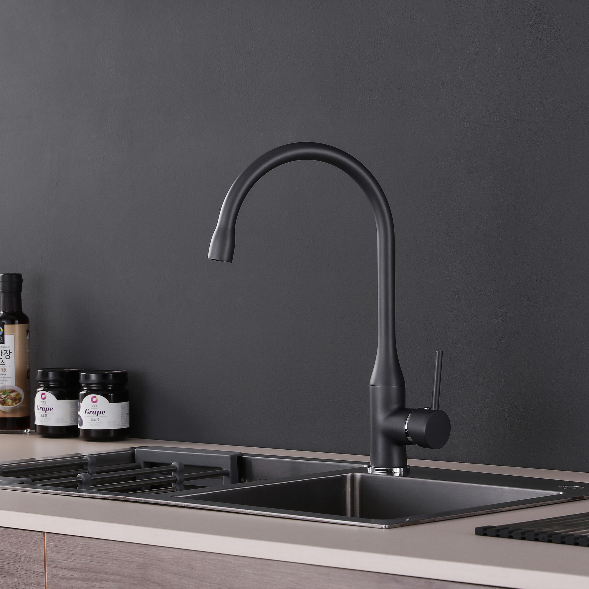 Stone Blackened Popular Hot And Cold Individual Style Sink Kitchen Water Faucet